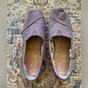 Women’s Grey Toms